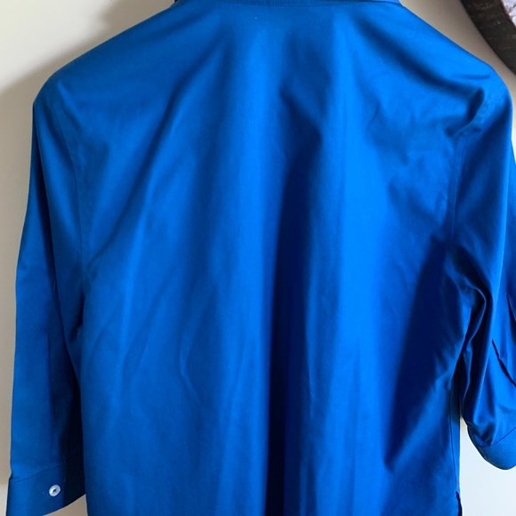 Chico's No Iron 3/4 Sleeve Blouse Button Down Shirt Royal Blue Size 1 or M - Picture 3 of 3